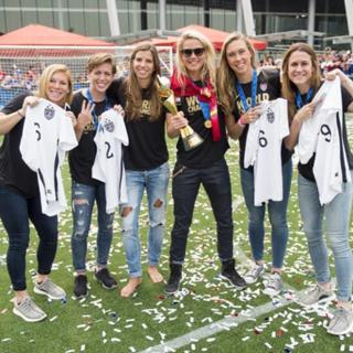 Tobin Heath feet photo 2