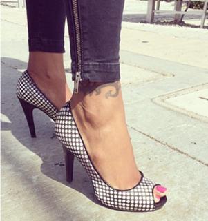 Toks Olagundoye feet photo 19