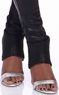 Toks Olagundoye feet photo 16