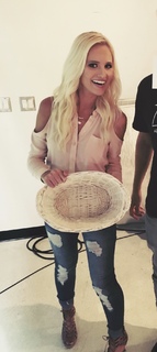 Tomi Lahren feet photo thumbnail