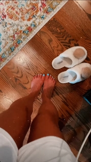 Tomi Lahren feet photo thumbnail