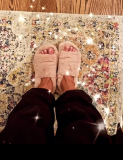 Tomi Lahren feet photo thumbnail