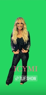 Tomi Lahren feet photo thumbnail