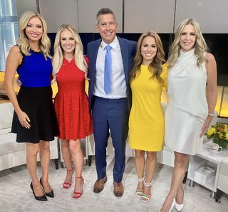 Tomi Lahren feet photo thumbnail