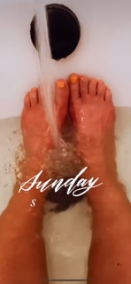 Tomi Lahren feet photo thumbnail