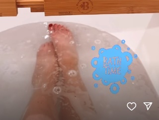 Tomi Lahren feet photo thumbnail