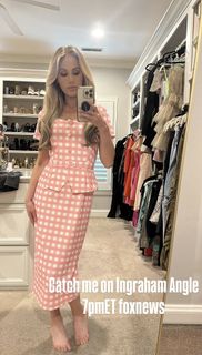 Tomi Lahren feet photo thumbnail