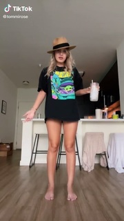 Tommi Rose feet photo 8