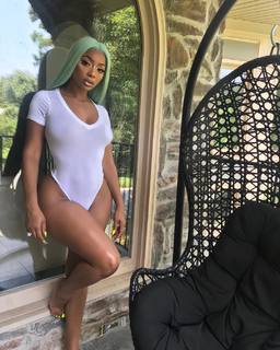 Tommie Lee feet photo 17