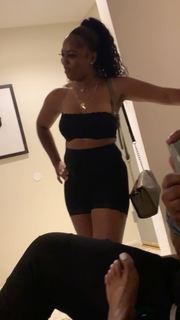 Tommie Lee feet photo 10