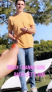 Tommie Lee feet photo 6