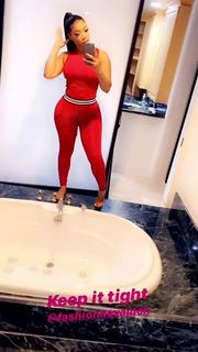 Tommie Lee feet photo 2