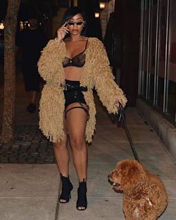 Tommie Lee feet photo 2
