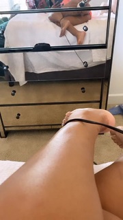 Tommie Lee feet photo 13