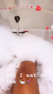 Tommie Lee feet photo 17