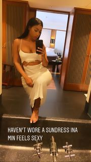 Tommie Lee feet photo 20
