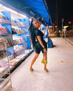 Tommie Lee feet photo 19