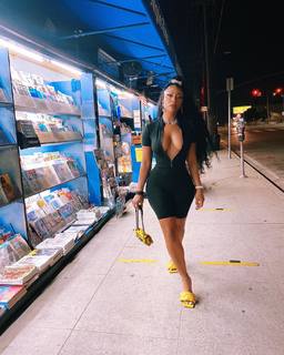Tommie Lee feet photo 18