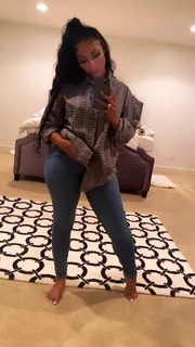 Tommie Lee feet photo 15