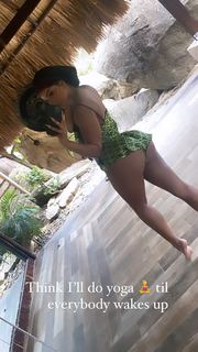Tommie Lee feet photo 6