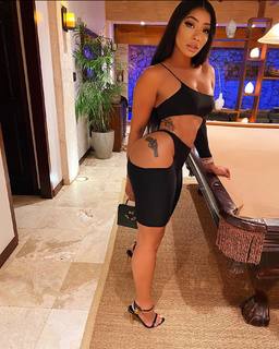 Tommie Lee feet photo 4