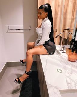Tommie Lee feet photo 7
