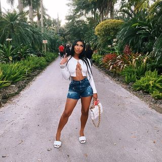 Tommie Lee feet photo 1