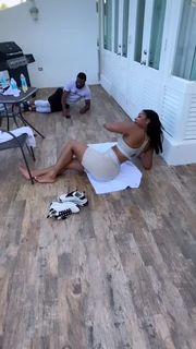 Tommie Lee feet photo 20