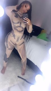 Tommie Lee feet photo 13