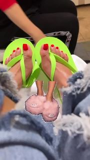 Tommie Lee feet photo 8