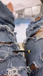 Tommie Lee feet photo 7