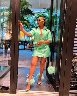 Tommie Lee feet photo 3