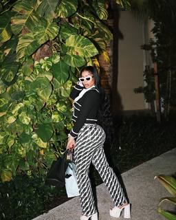 Tommie Lee feet photo 5