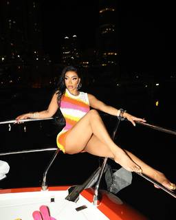 Tommie Lee feet photo 12