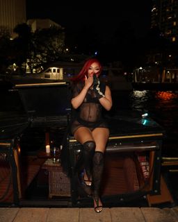 Tommie Lee feet photo 4