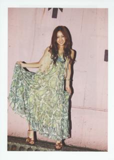 Tomomi Itano feet photo 2