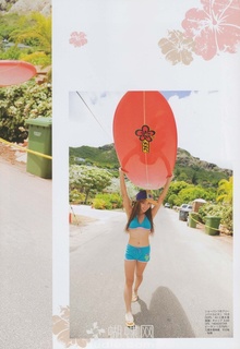 Tomomi Itano feet photo 5