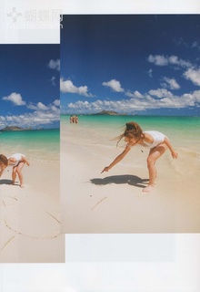 Tomomi Itano feet photo 4