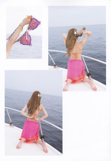 Tomomi Itano feet photo 16