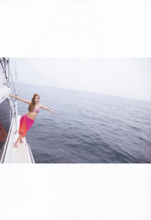 Tomomi Itano feet photo 7