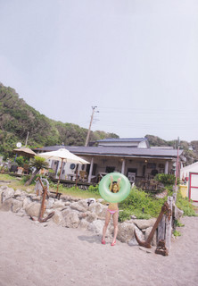 Tomomi Itano feet photo 1