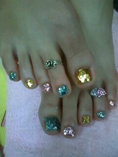 Tomomi Itano feet photo 1