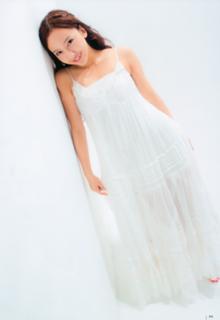Tomomi Itano feet photo 10