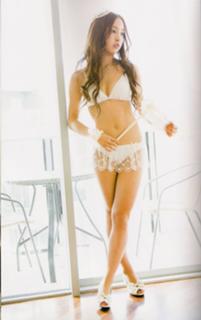 Tomomi Itano feet photo 6