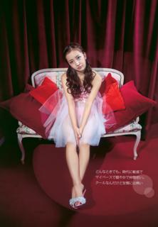Tomomi Itano feet photo 20