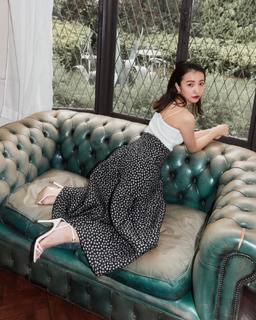 Tomomi Itano feet photo 20