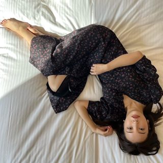 Tomomi Itano feet photo 11