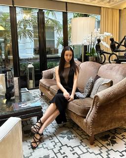 Tomomi Itano feet photo 10
