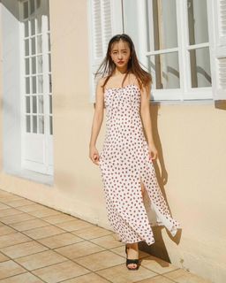 Tomomi Itano feet photo 15