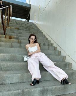 Tomomi Itano feet photo 2